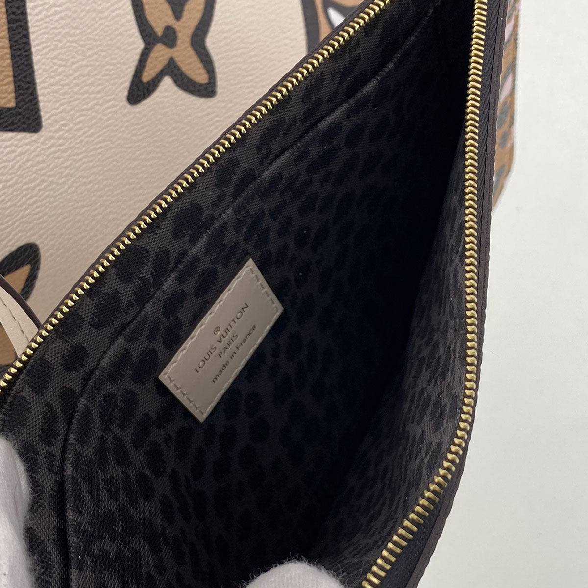 Louis Vuitton Wild at Heart Neverfull MM M45819 Cream Monogram Leopard Tote Bag with Pouch