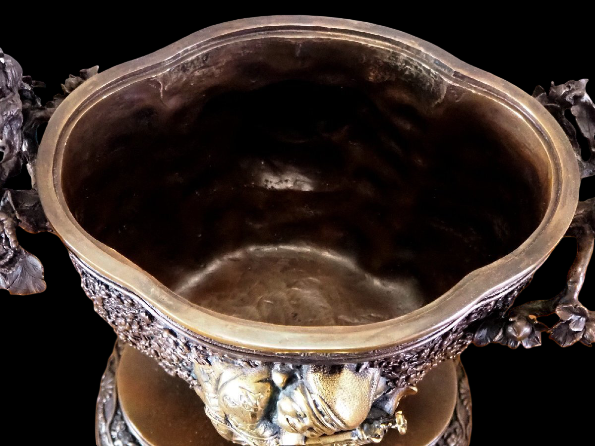 Meiji-Style Japanese Bronze Incense Burner (Kōro) with Shishi Lion Finial — Monumental High-Relief Censer, Preserved Unused