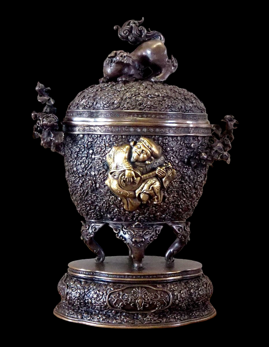 Meiji-Style Japanese Bronze Incense Burner (Kōro) with Shishi Lion Finial — Monumental High-Relief Censer, Preserved Unused
