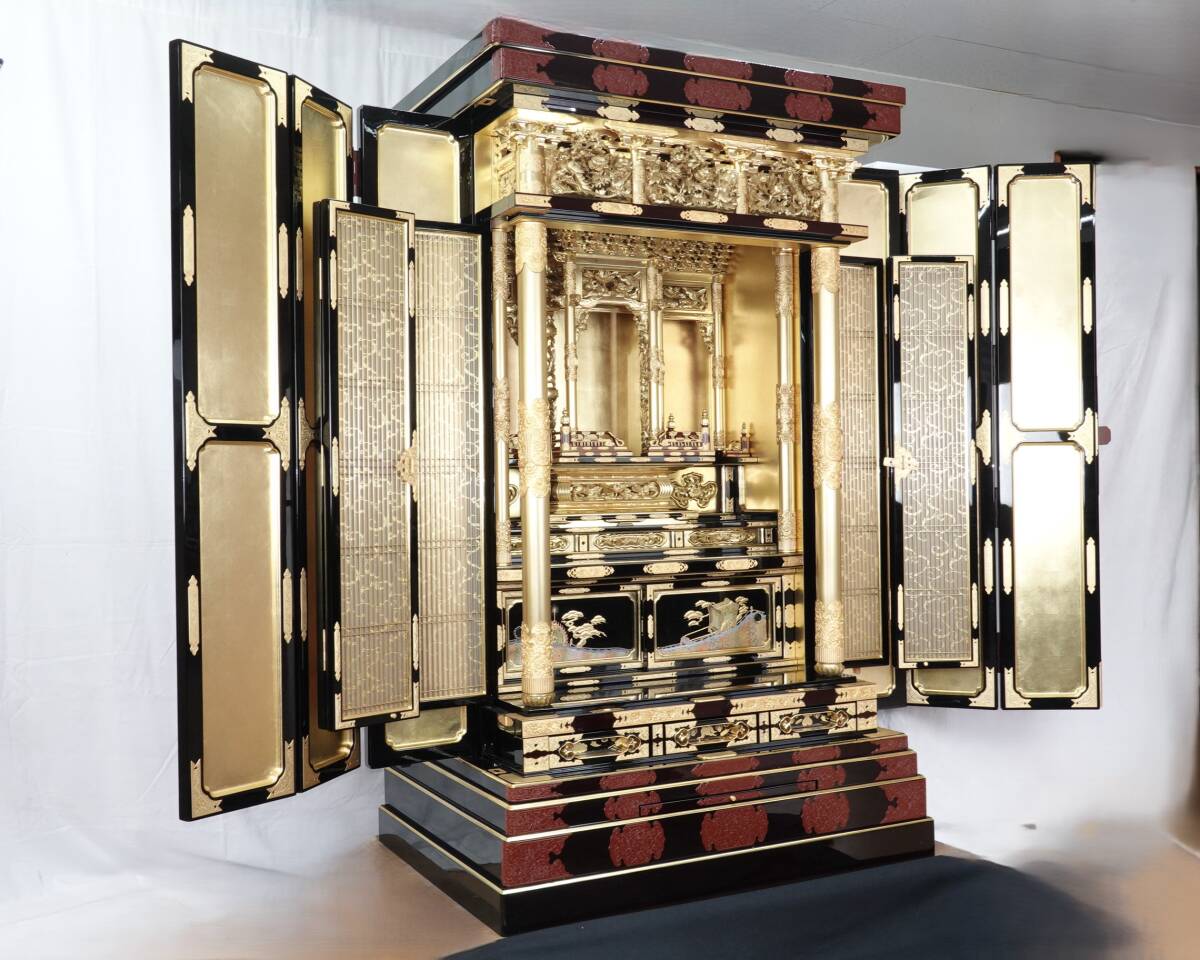 Monumental Three-Way Opening Gold Butsudan Cabinet — Palace-Scale Ritual Architecture, Black Lacquer & Pure-Gold Surface Work, Mother-of-Pearl Detail (183cm)