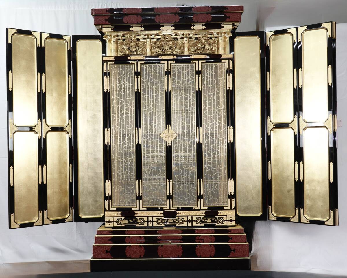 Monumental Three-Way Opening Gold Butsudan Cabinet — Palace-Scale Ritual Architecture, Black Lacquer & Pure-Gold Surface Work, Mother-of-Pearl Detail (183cm)