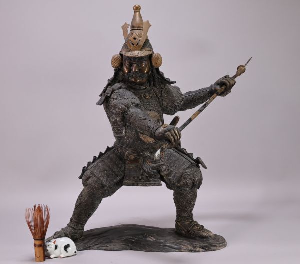 Meiji-Era Bronze Samurai Warrior Sculpture (Approx. 55 cm) | Dynamic Combat Figure | Museum-Style Japanese Bronze Statuary