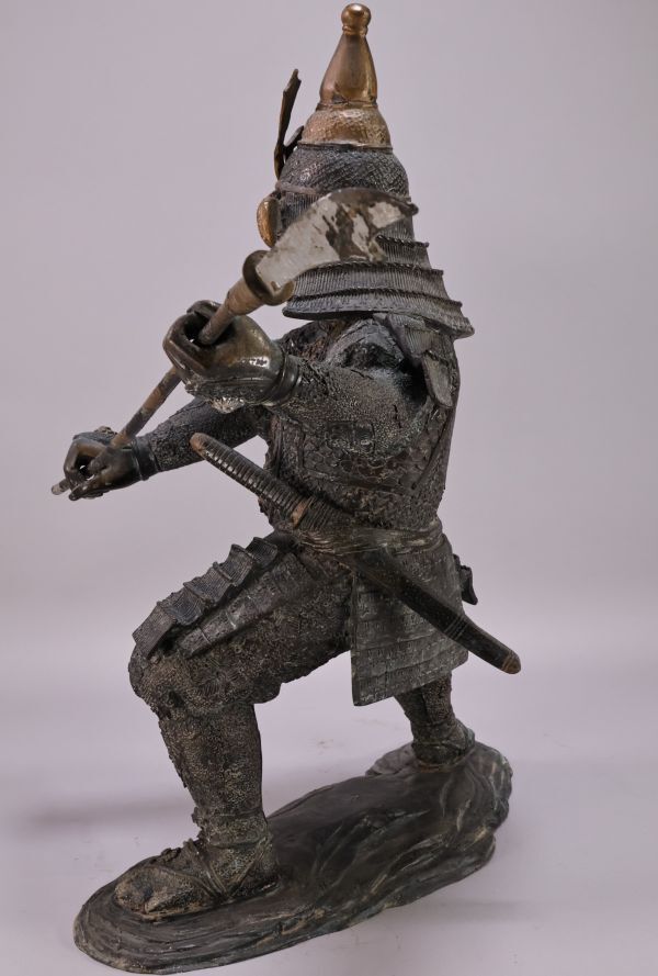 Meiji-Era Bronze Samurai Warrior Sculpture (Approx. 55 cm) | Dynamic Combat Figure | Museum-Style Japanese Bronze Statuary