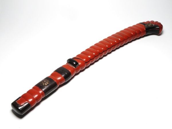 Meiji Tanto‑Shaped Yatate Portable Writing Kit — Red & Black Urushi Lacquer Travel Case, Scholar’s Object, Samurai‑Era Continuity