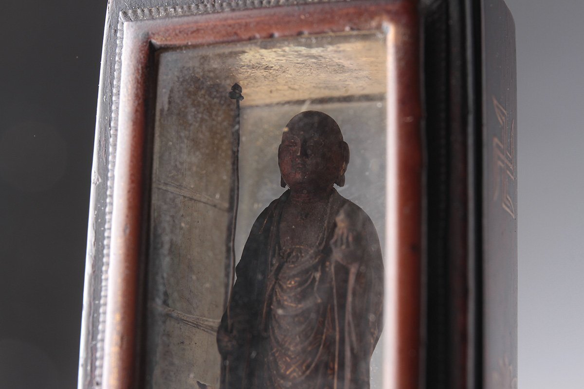 Miniature Jizō Bosatsu Zushi Shrine, Gilt Wood & Lacquer, Kamakura–Muromachi Revival Style, 7.4 cm — Protective Guardian of Souls