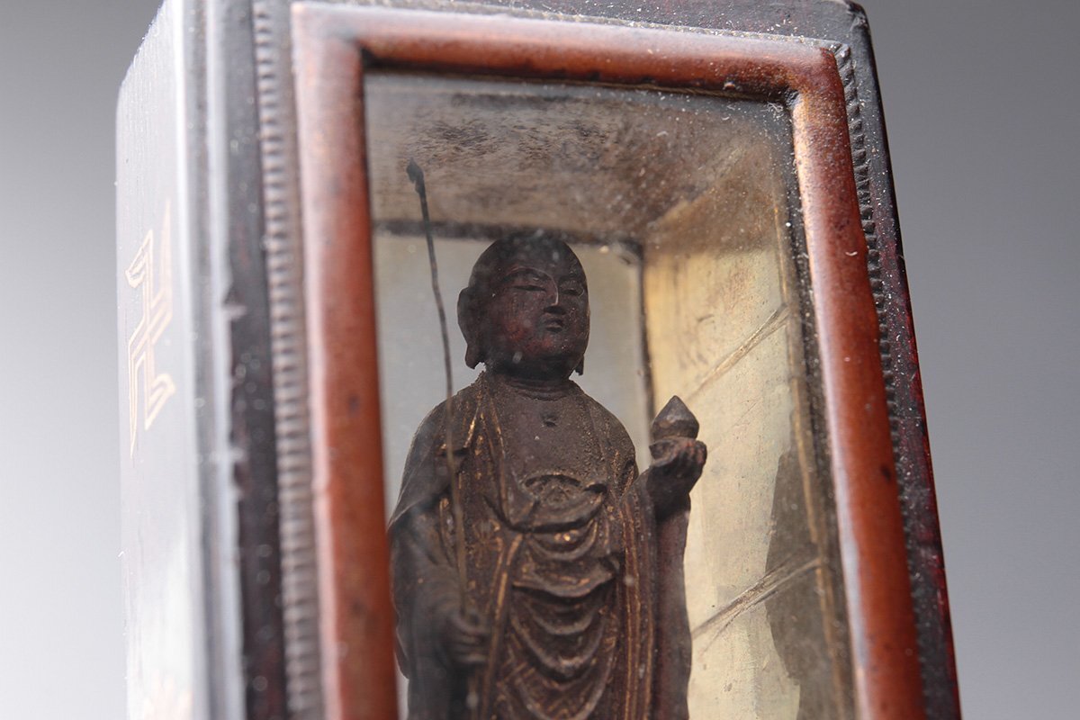 Miniature Jizō Bosatsu Zushi Shrine, Gilt Wood & Lacquer, Kamakura–Muromachi Revival Style, 7.4 cm — Protective Guardian of Souls