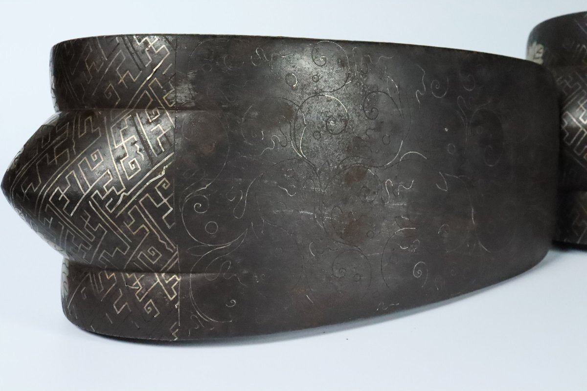 Momoyama–Early Edo Samurai Abumi Stirrups Pair, Heijō Zōgan Inlay, Hosokawa Clan Provenance