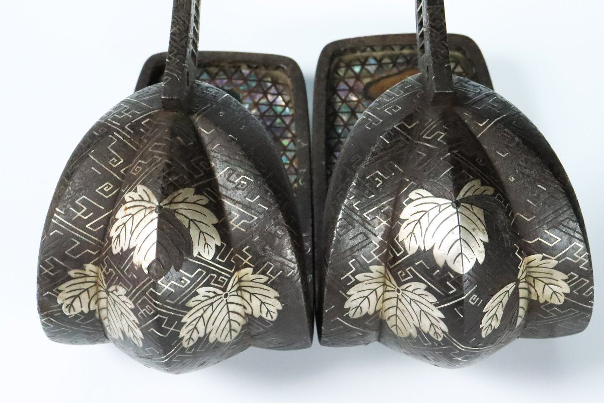 Momoyama–Early Edo Samurai Abumi Stirrups Pair, Heijō Zōgan Inlay, Hosokawa Clan Provenance