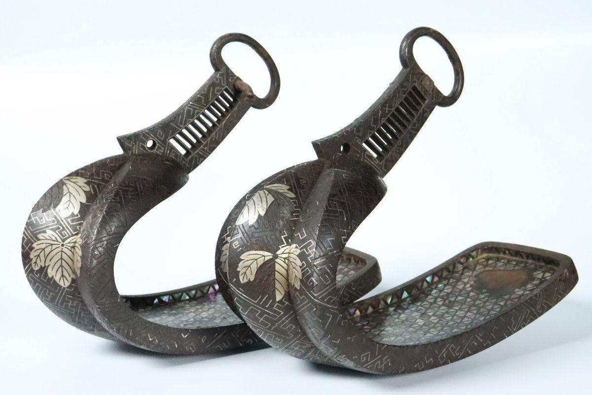 Momoyama–Early Edo Samurai Abumi Stirrups Pair, Heijō Zōgan Inlay, Hosokawa Clan Provenance