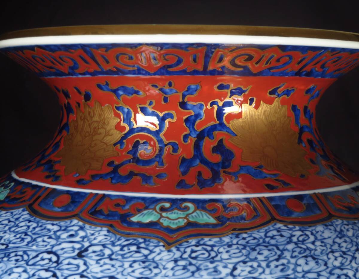 Monumental Japanese Polychrome Crane Vase — 74.5 cm Hand-Painted Porcelain Floor Vessel — Collector Interior Statement