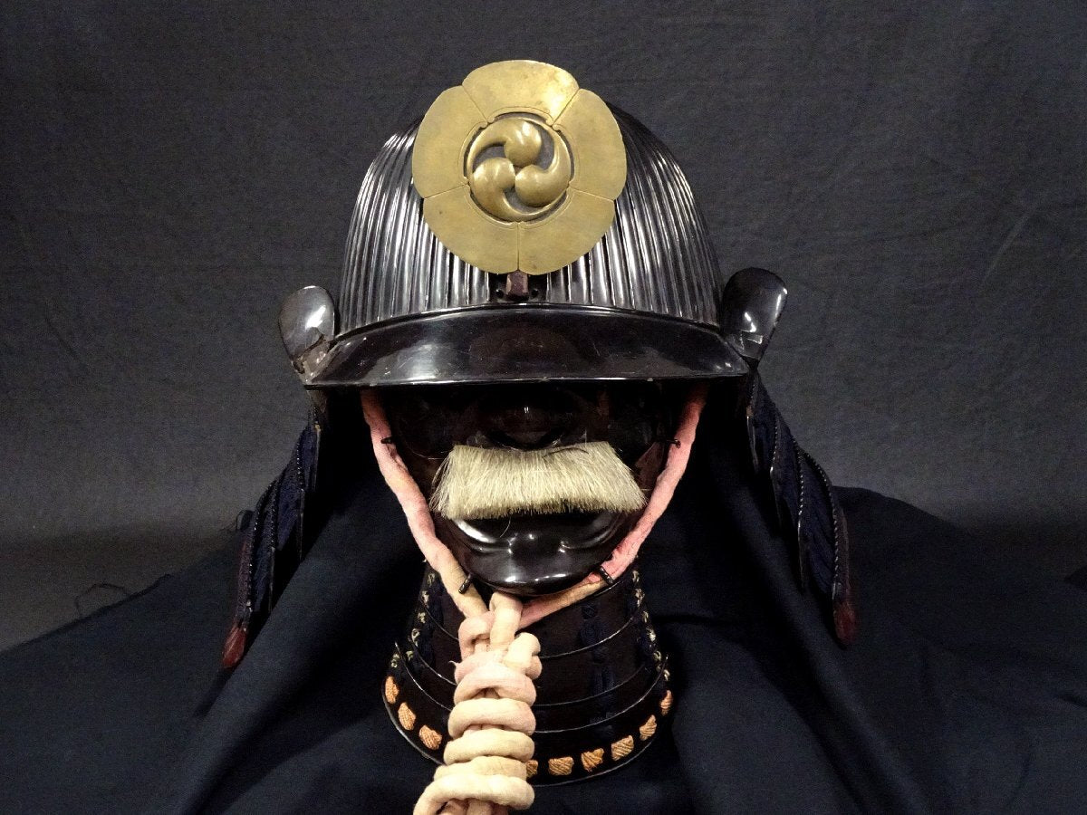 Museum-Grade Edo-Period Gusoku Yoroi Armor — High Plate-Count Ko-boshi Kabuto, Black Lacquer Iron, Silk Odoshi, Signed-Style Armor Ensemble with Menpo