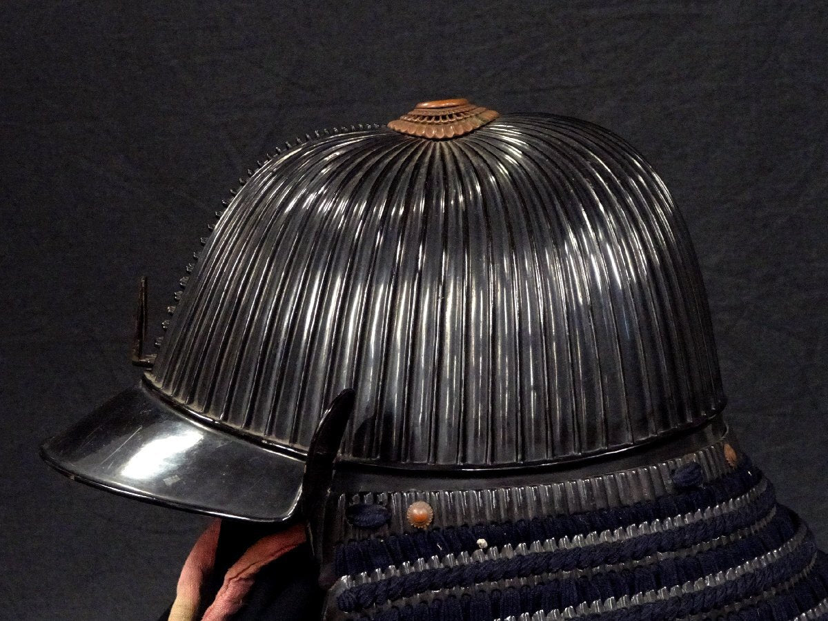 Museum-Grade Edo-Period Gusoku Yoroi Armor — High Plate-Count Ko-boshi Kabuto, Black Lacquer Iron, Silk Odoshi, Signed-Style Armor Ensemble with Menpo