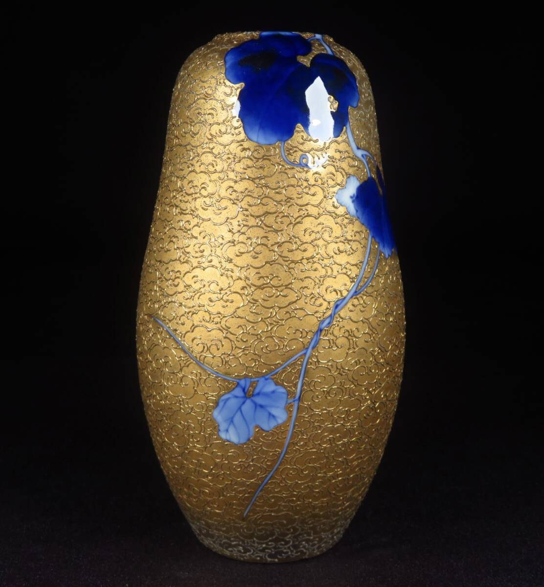 Museum-Grade Japanese Gilded Porcelain Vase — Deep Blue Floral Over Gold Ground — 24.5 cm Collector Display Piece
