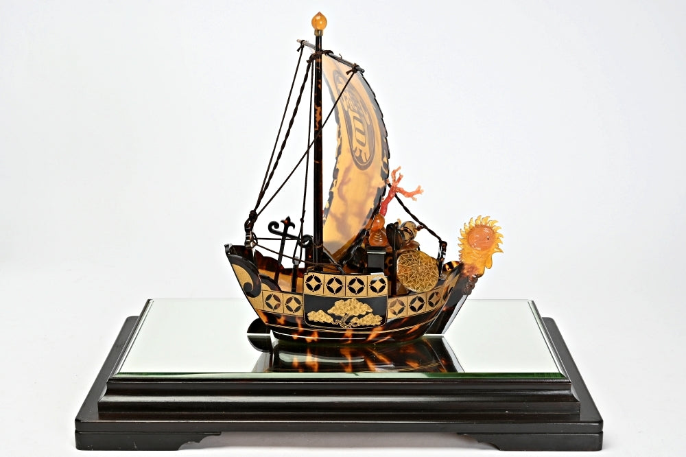 Nagasaki Bekko Phoenix Treasure Ship — Plate-Constructed Decorative Vessel with Blood-Red Coral Accents | Includes Glass Display Case (30 cm)