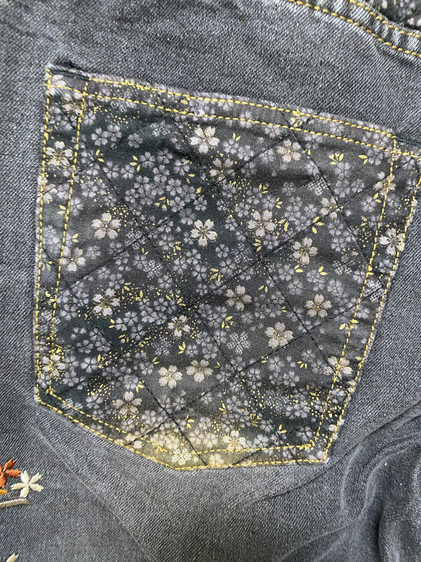 Karakuri Tamashii Japanese Koi Carp Embroidered Denim Jeans | Sakura Wagara Jeans | Made in Japan Style | Size 30