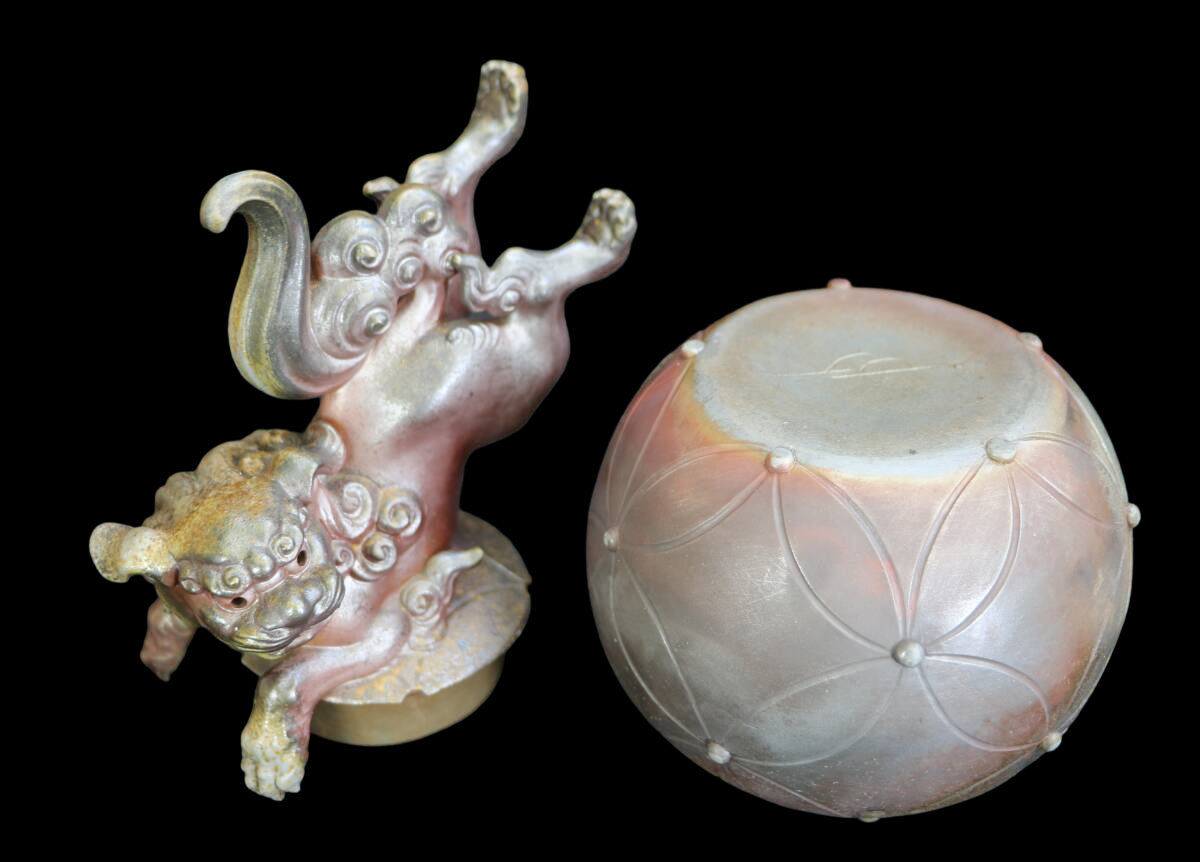 Nishimura Harusei Bizen Ware Shishi Incense Burner — Dynamic 'Leaping Lion' Sculpture, Finely Carved Detail, Tomobako