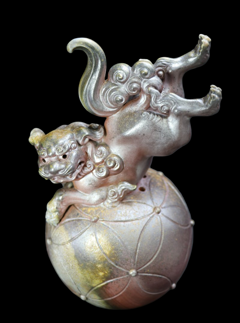 Nishimura Harusei Bizen Ware Shishi Incense Burner — Dynamic 'Leaping Lion' Sculpture, Finely Carved Detail, Tomobako