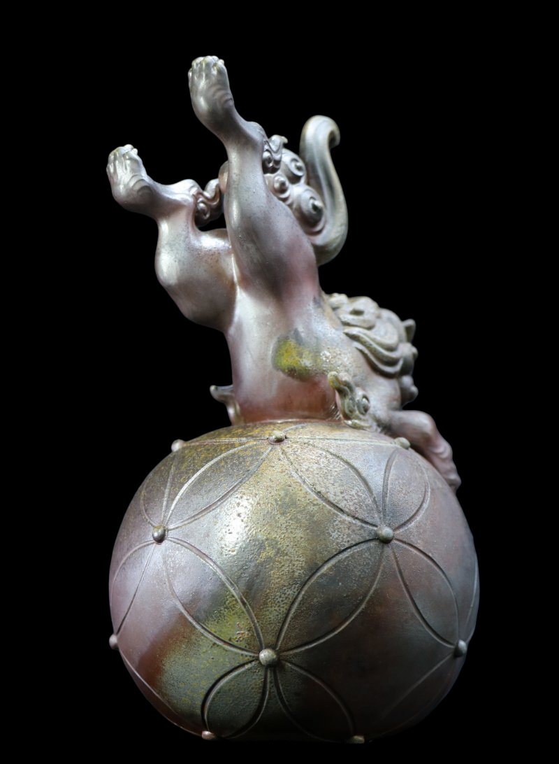 Nishimura Harusei Bizen Ware Shishi Incense Burner — Dynamic 'Leaping Lion' Sculpture, Finely Carved Detail, Tomobako