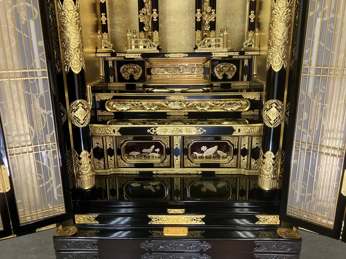 Deadstock Otani-ha Gold Butsudan Altar — Two-Tier Guden Architecture, Black Lacquer & Gold Interior (Approx. 161 cm Height) — Estate / Temple-Grade Domestic Shrine