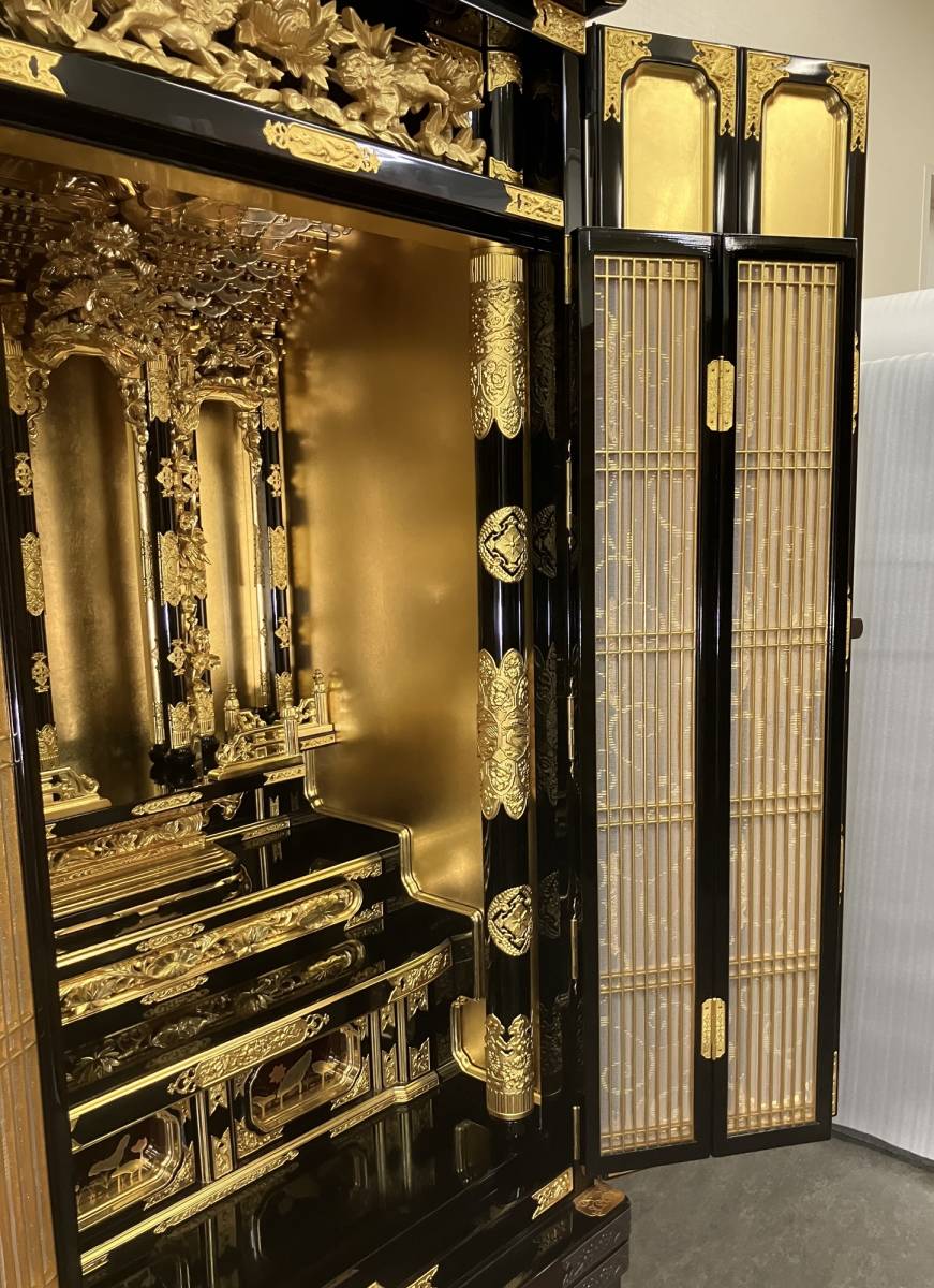Deadstock Otani-ha Gold Butsudan Altar — Two-Tier Guden Architecture, Black Lacquer & Gold Interior (Approx. 161 cm Height) — Estate / Temple-Grade Domestic Shrine