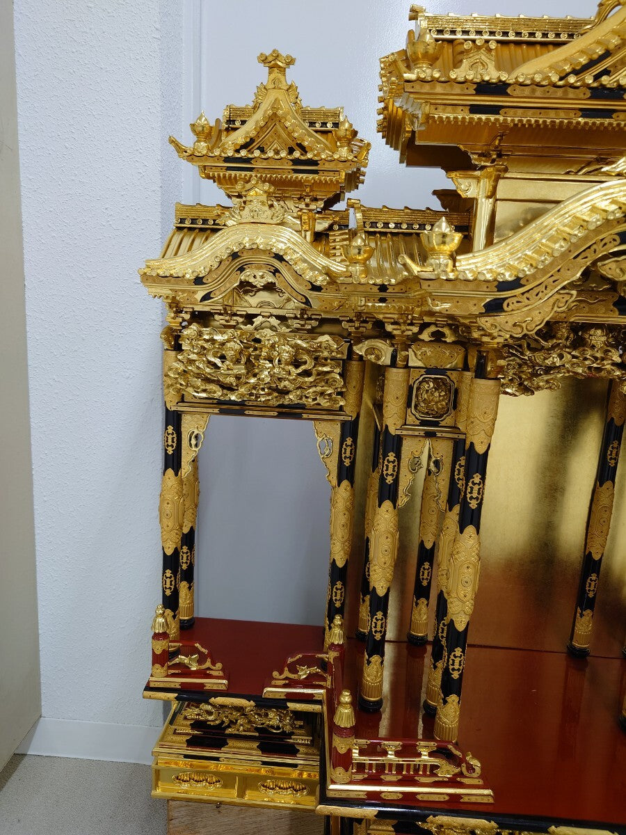 Otani-ha Guden-Style Gold Butsudan Altar Cabinet — Large-Format Domestic Shrine Architecture (109h x 104w x 47d cm) — Estate / Temple Annex Scale
