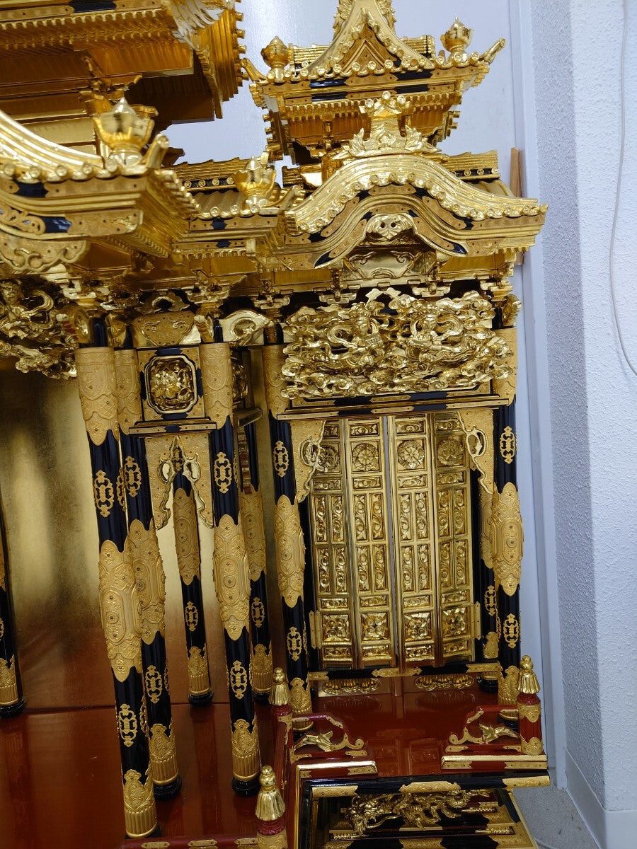Otani-ha Guden-Style Gold Butsudan Altar Cabinet — Large-Format Domestic Shrine Architecture (109h x 104w x 47d cm) — Estate / Temple Annex Scale