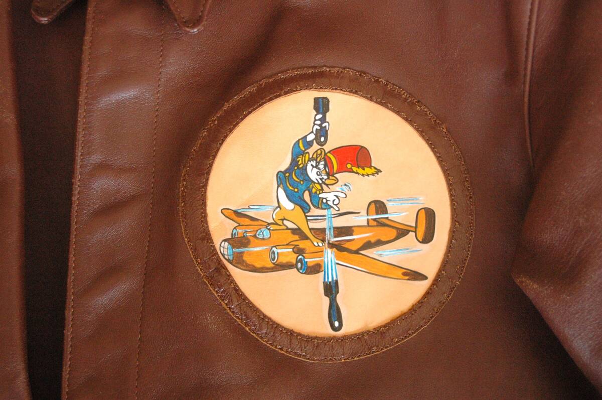 Pherrow's A-2 ARMY AIRFORCES B-24 BOMBER PLANE BACK PAINT Disney Chip & Dale 831st SQ SIZE 40