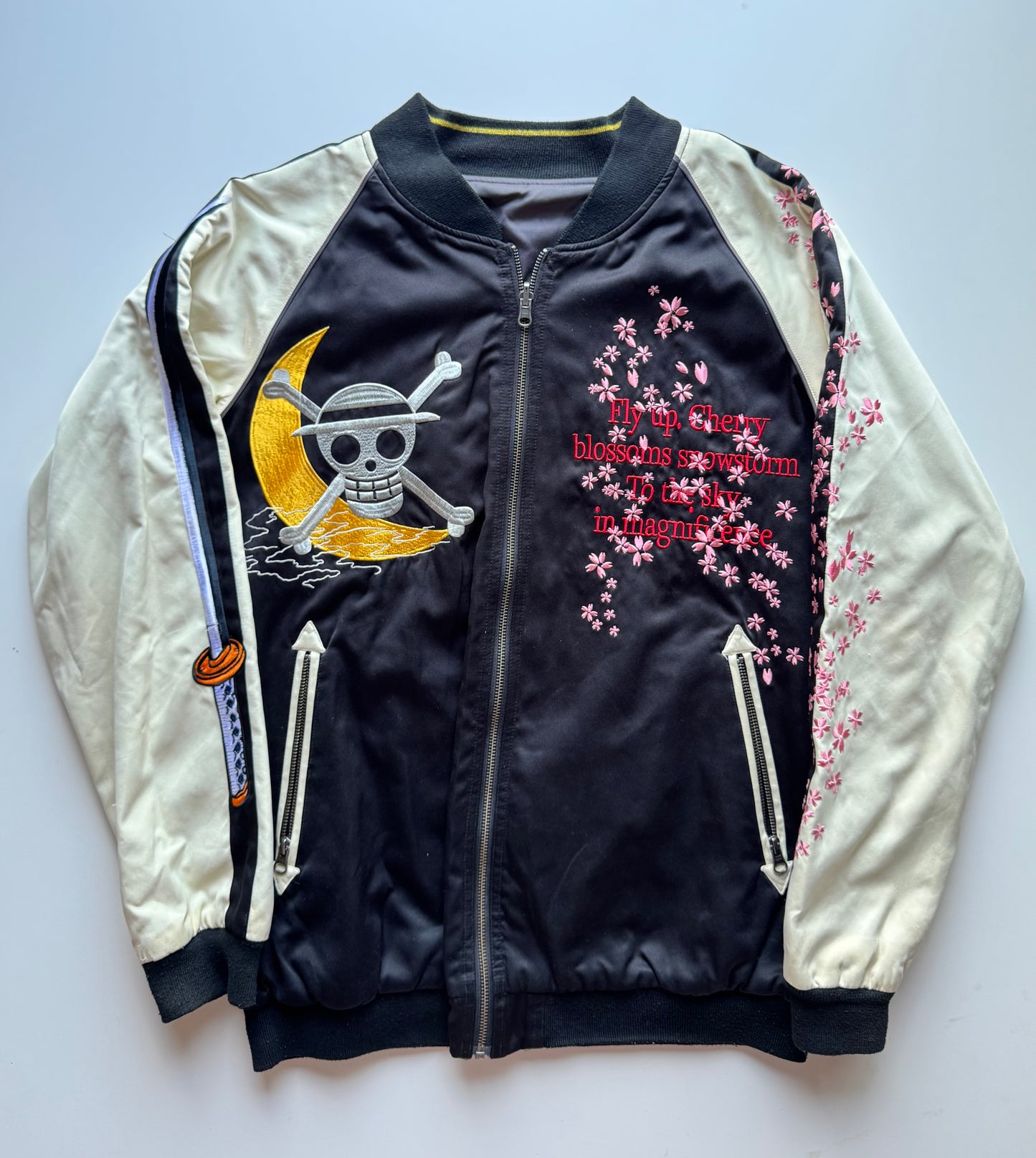 ONE PIECE Reversible Sukajan Jacket Luffy Zoro Nami Embroidery, Mugiwara Pirates Anime Souvenir Bomber, Relaxed L–XL Fit