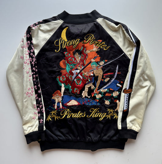 ONE PIECE Reversible Sukajan Jacket Luffy Zoro Nami Embroidery, Mugiwara Pirates Anime Souvenir Bomber, Relaxed L–XL Fit