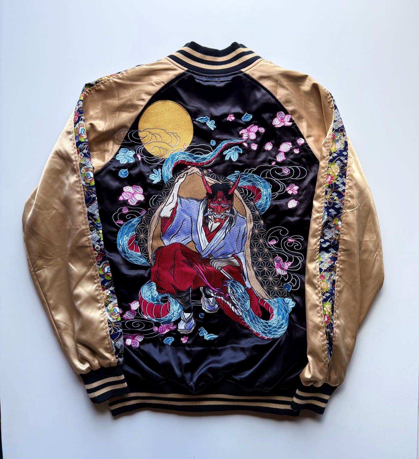 Rogue Hannya Dragon Sukajan Jacket XL Japanese Embroidered Samurai Bomber Gold Black Souvenir Coat