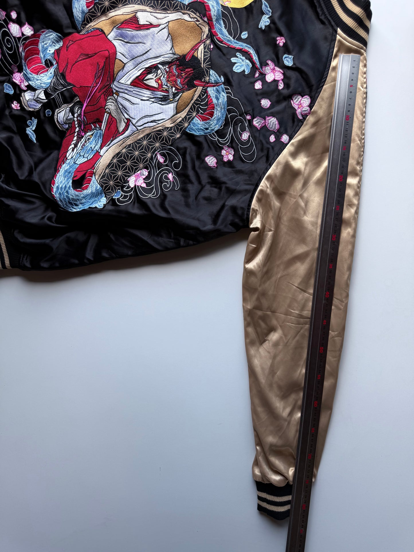 Rogue Hannya Dragon Sukajan Jacket XL Japanese Embroidered Samurai Bomber Gold Black Souvenir Coat