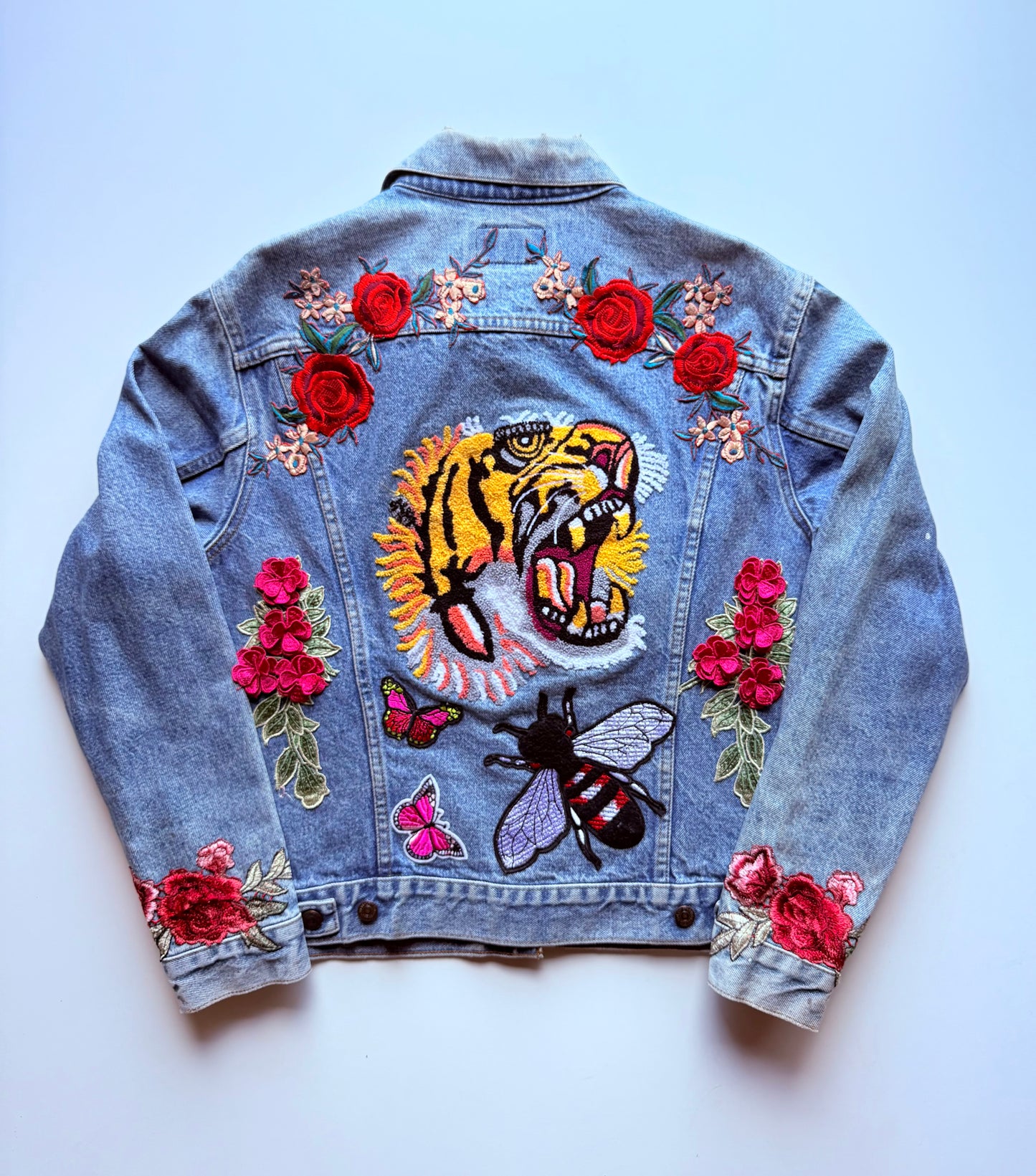 Vintage Levi’s 70505 Embroidered Denim Jacket Tiger Roses Bee Butterfly Japanese Streetwear