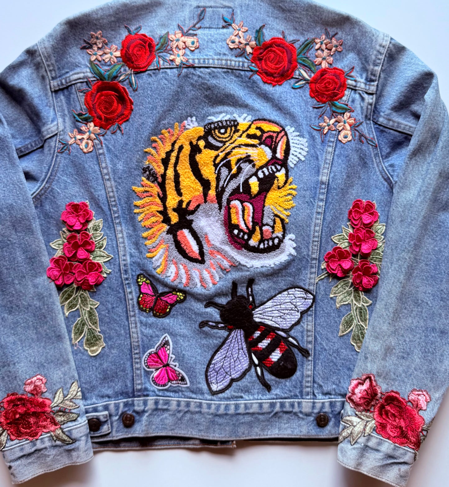 Vintage Levi’s 70505 Embroidered Denim Jacket Tiger Roses Bee Butterfly Japanese Streetwear