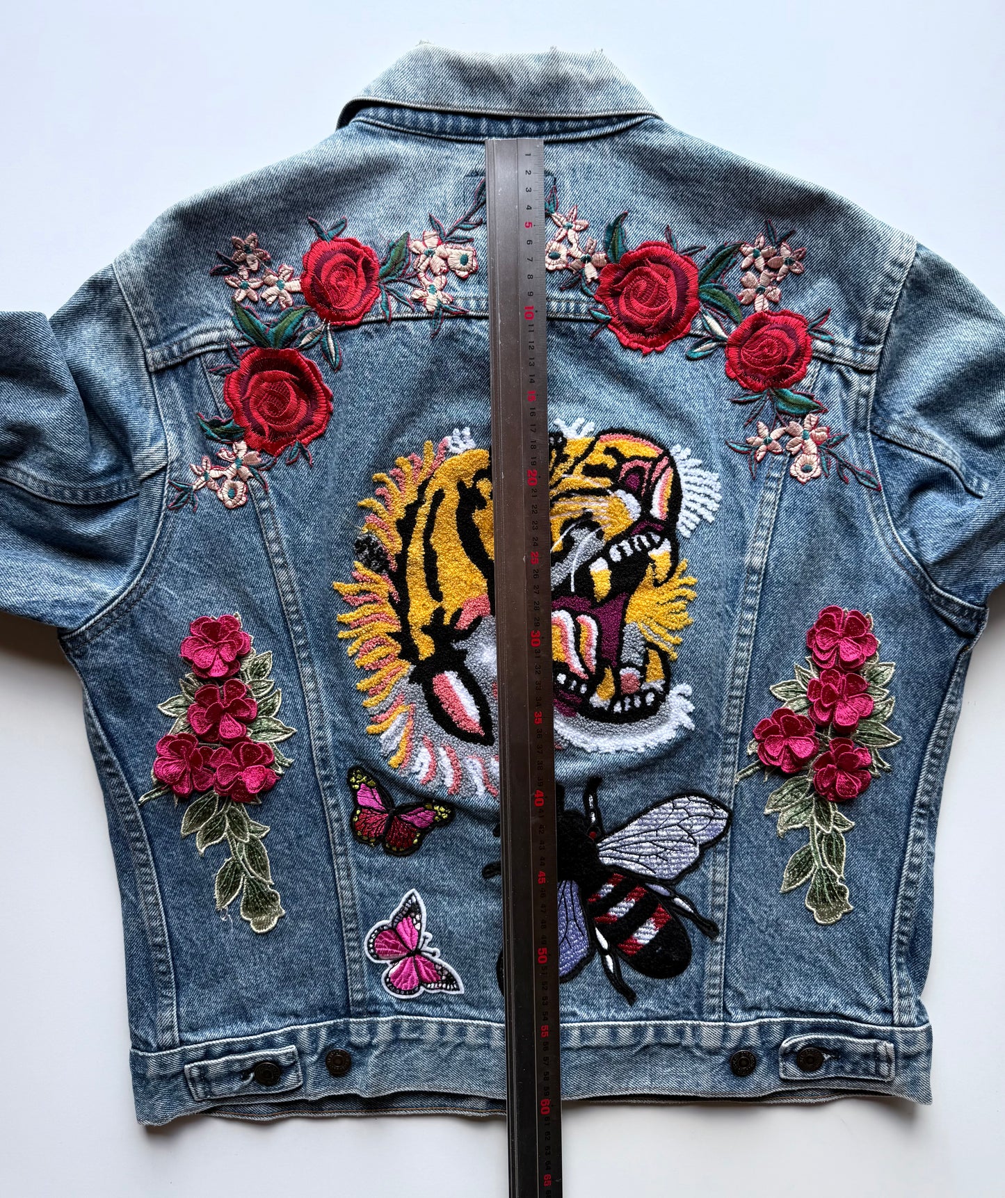 Vintage Levi’s 70505 Embroidered Denim Jacket Tiger Roses Bee Butterfly Japanese Streetwear
