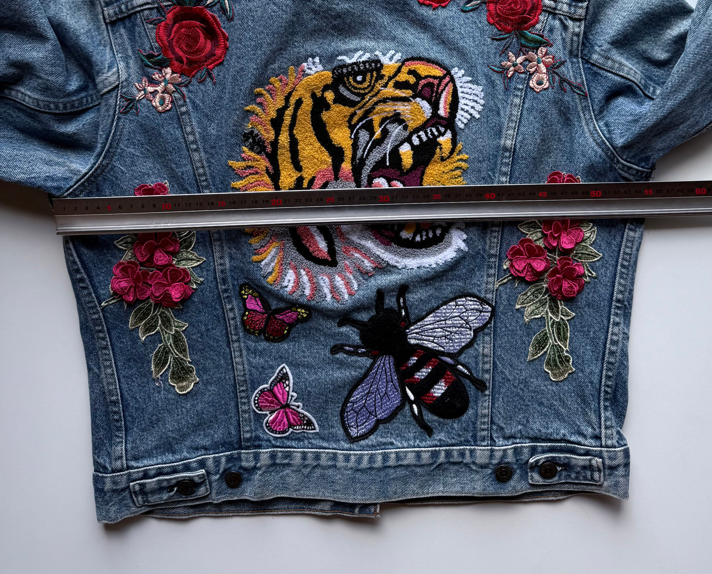 Vintage Levi’s 70505 Embroidered Denim Jacket Tiger Roses Bee Butterfly Japanese Streetwear