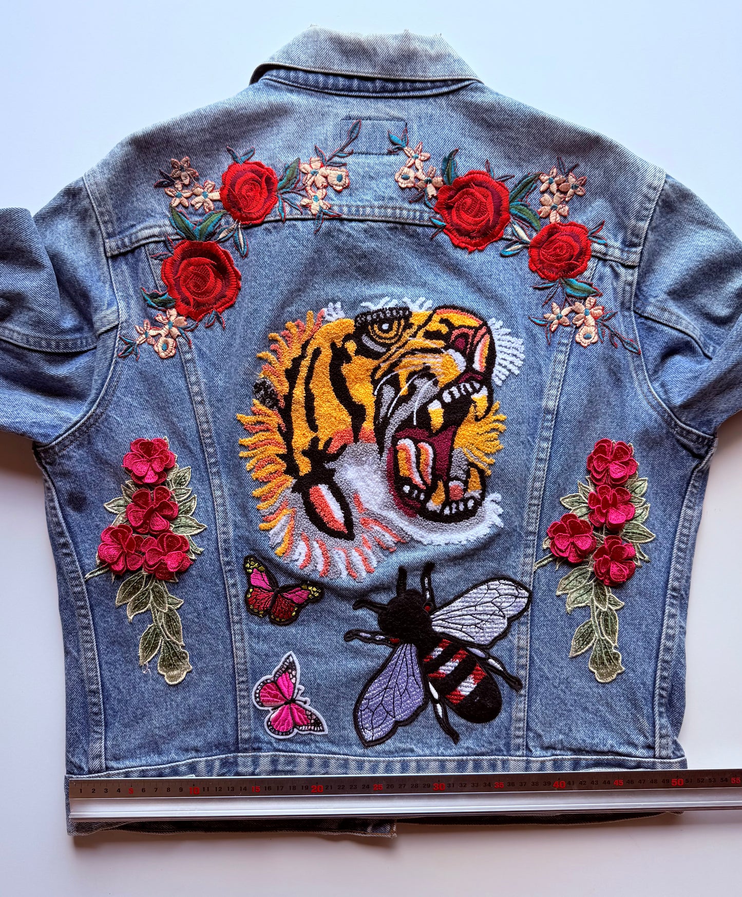 Vintage Levi’s 70505 Embroidered Denim Jacket Tiger Roses Bee Butterfly Japanese Streetwear