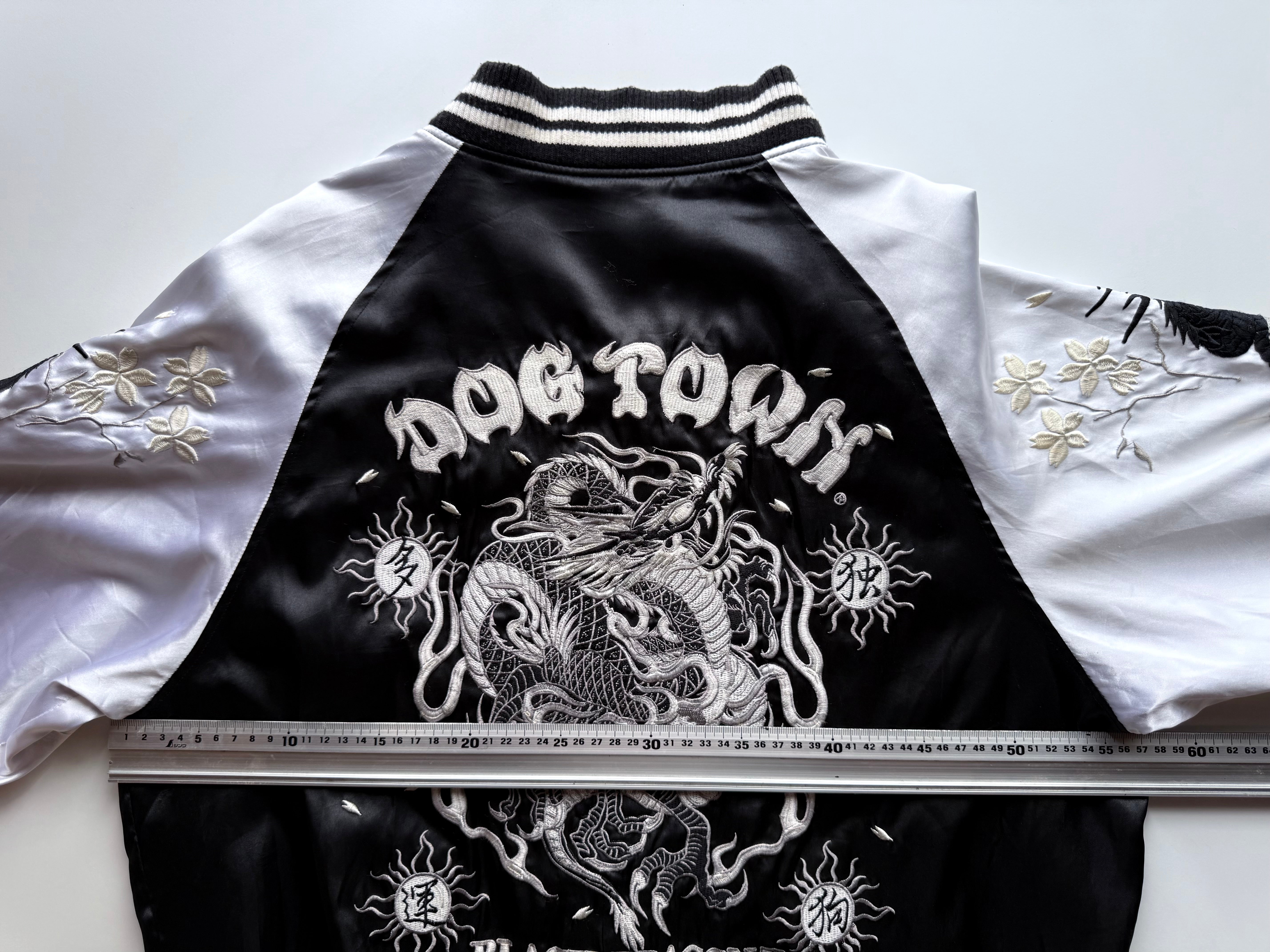 Y2K 90s archive DOGTOWN SUKAJAN スカジャン Vintage Dogtown Black Dragon Sukajan Jacket Vintage Silver