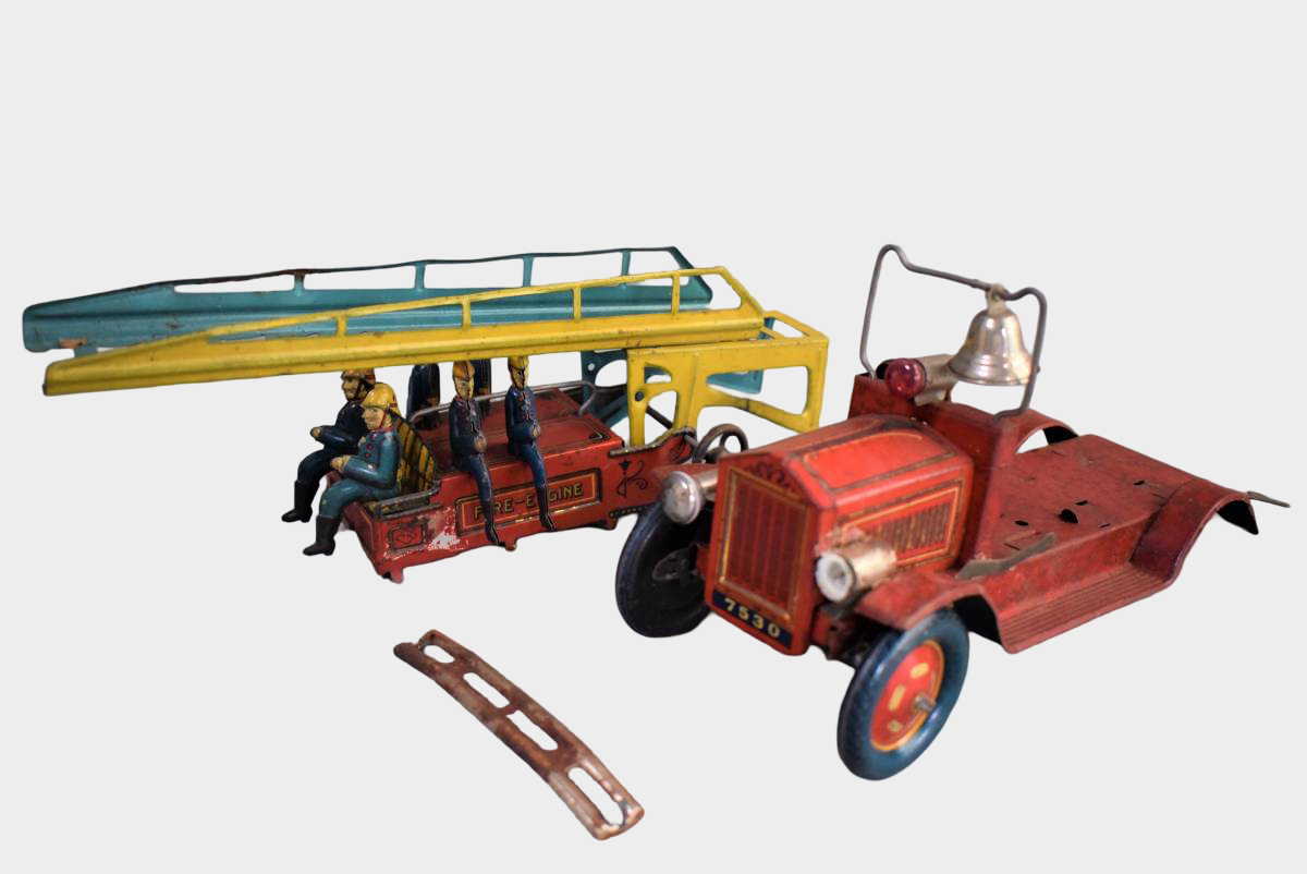 Prewar Japanese Tin Ladder Fire Engine Toy with Firemen Figures