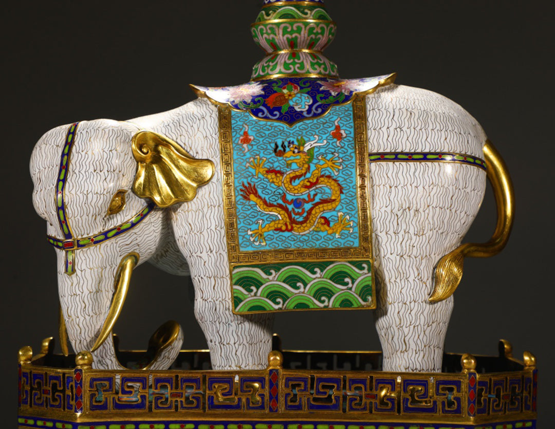 Imperial‑Style Qing Dynasty Revival Cloisonné Elephant Censers — Pair with Filigree Enamel, Gilt Bronze Mounts, and Pagoda‑Form Finials