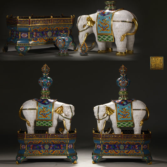 Imperial‑Style Qing Dynasty Revival Cloisonné Elephant Censers — Pair with Filigree Enamel, Gilt Bronze Mounts, and Pagoda‑Form Finials