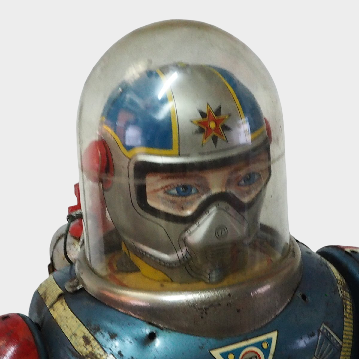 DAYA Large Astronaut Electric Tin Toy Japan 1960s — Space Age Battery-Op Robot with Dome Helmet