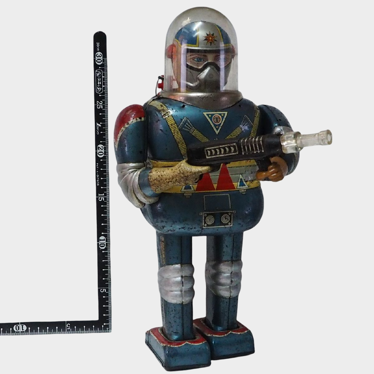 DAYA Large Astronaut Electric Tin Toy Japan 1960s — Space Age Battery-Op Robot with Dome Helmet