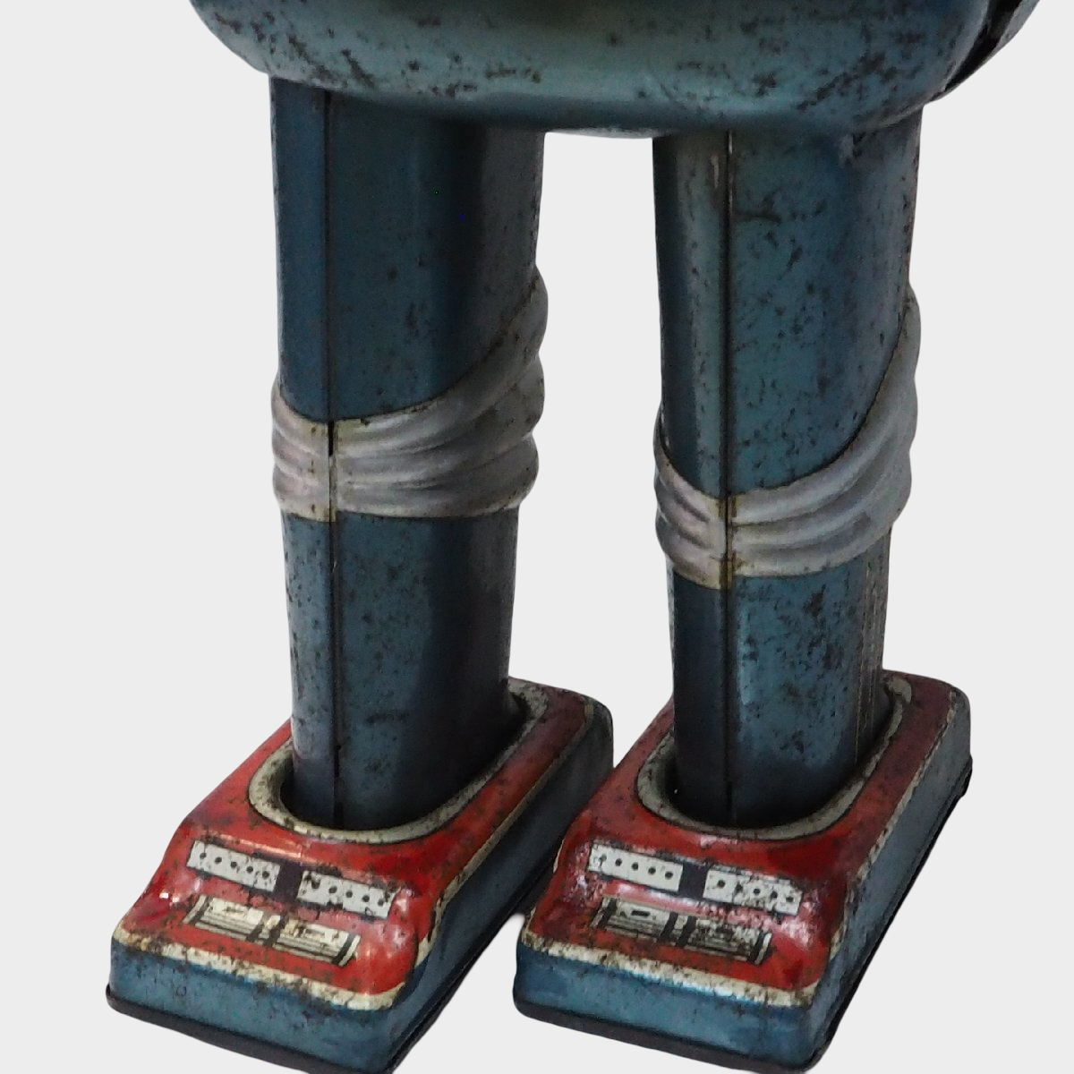 DAYA Large Astronaut Electric Tin Toy Japan 1960s — Space Age Battery-Op Robot with Dome Helmet