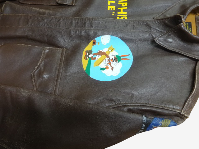 Real McCoy A2 Memphis Belle Jacket WWII Hand Painted B17 Nose Art Flight Jacket Size M