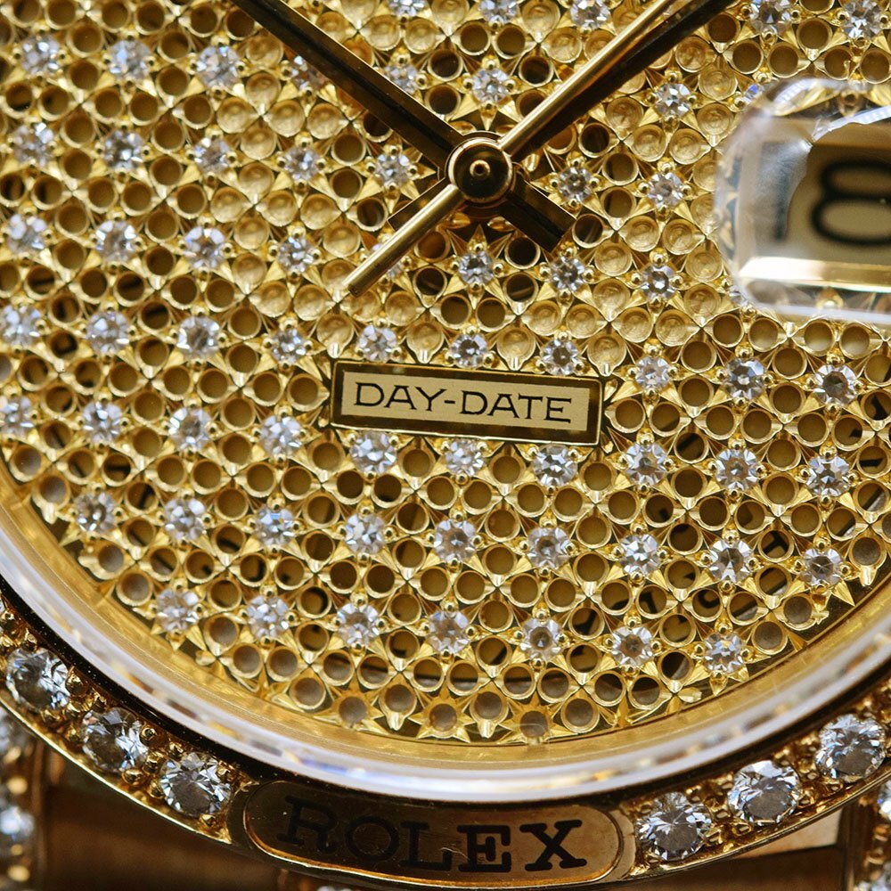 Rolex Day-Date 36 Ref.18138 – Factory Diamond Pave Dial, Diamond Bezel & Diamond President Bracelet – 18K Yellow Gold – 1991 E-Serial
