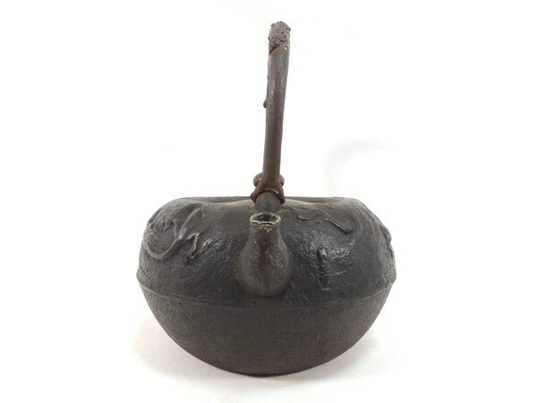 Ryukodo Cast Iron Tetsubin Tea Kettle with Cloud & Dragon Relief, Edo–Meiji Tradition