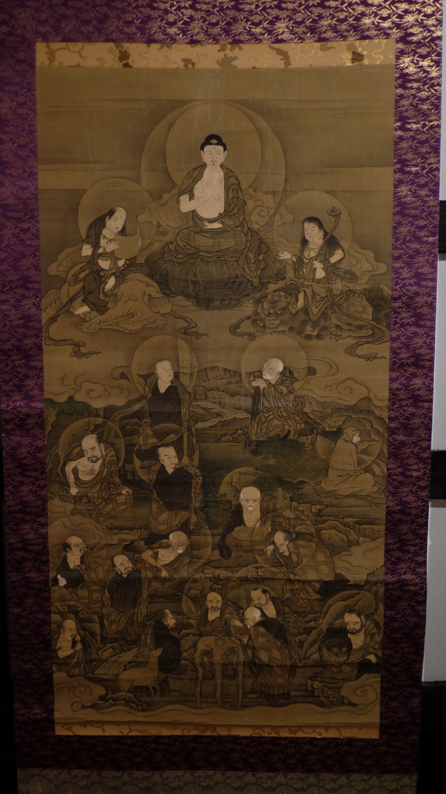 Antique Japanese Shakyamuni & 16 Arhats Scroll | Shaka Triad Jūroku Rakan Kakejiku | Edo–Meiji Buddhist Art
