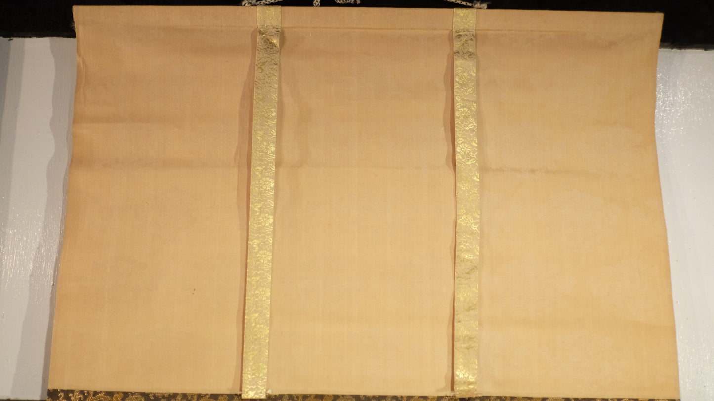 Elegant Japanese Scroll of Kannon – Goddess of Mercy on Clouds – Hand-Painted Silk Hanging Scroll – Spiritual Buddhist Art for Healing & Meditation