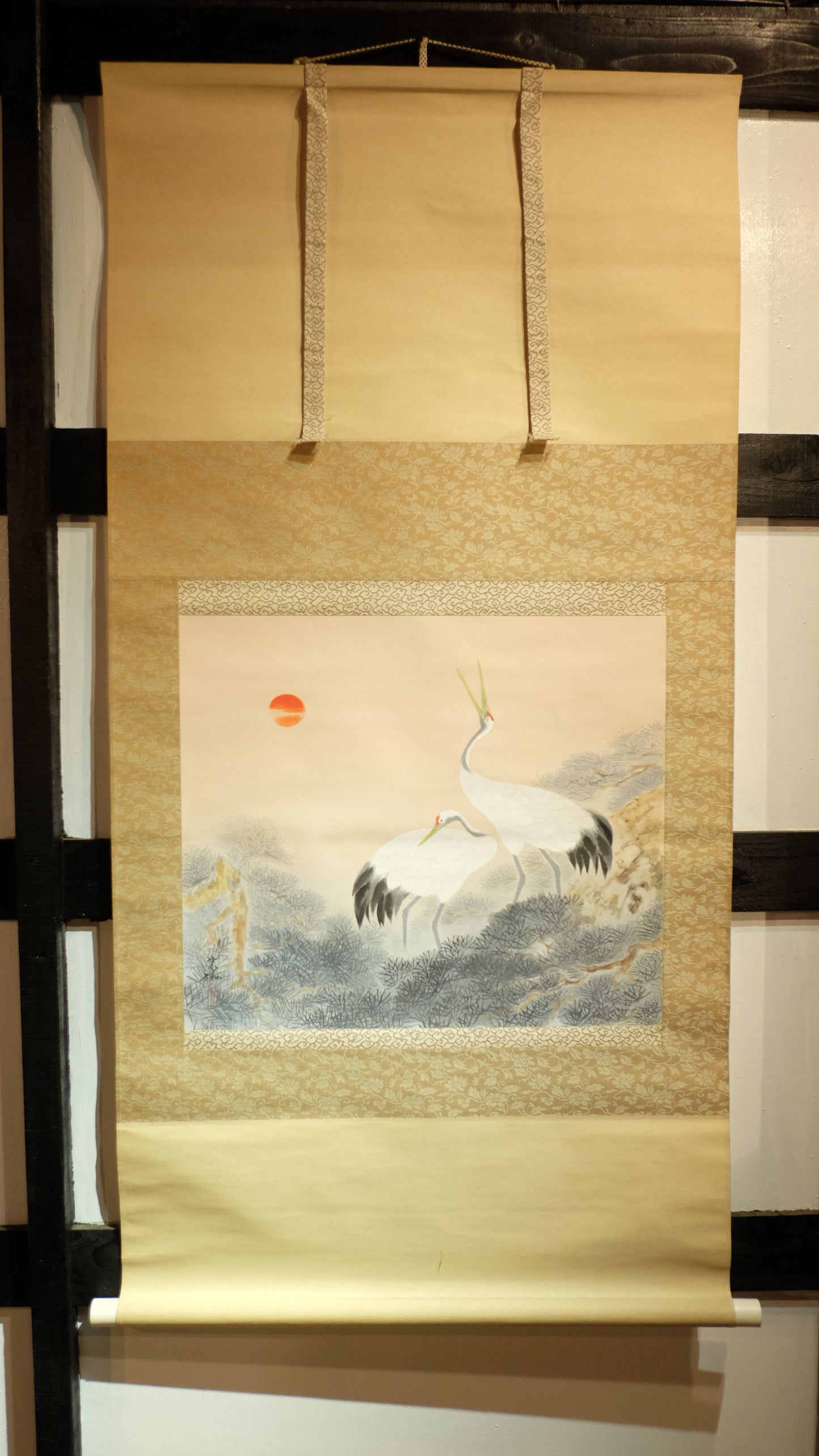 Elegant Japanese Hanging Scroll of Red-Crowned Cranes at Sunrise – Symbol of Longevity & Harmony – Hand-Painted Kakejiku