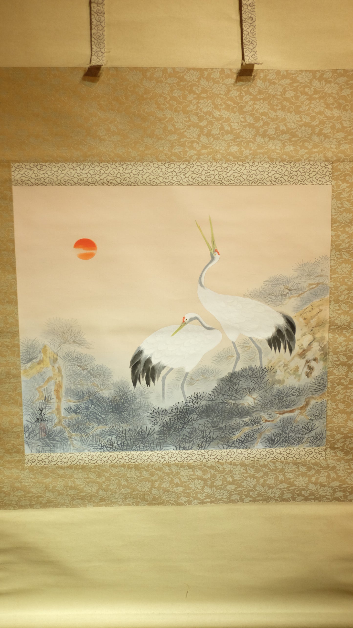 Elegant Japanese Hanging Scroll of Red-Crowned Cranes at Sunrise – Symbol of Longevity & Harmony – Hand-Painted Kakejiku